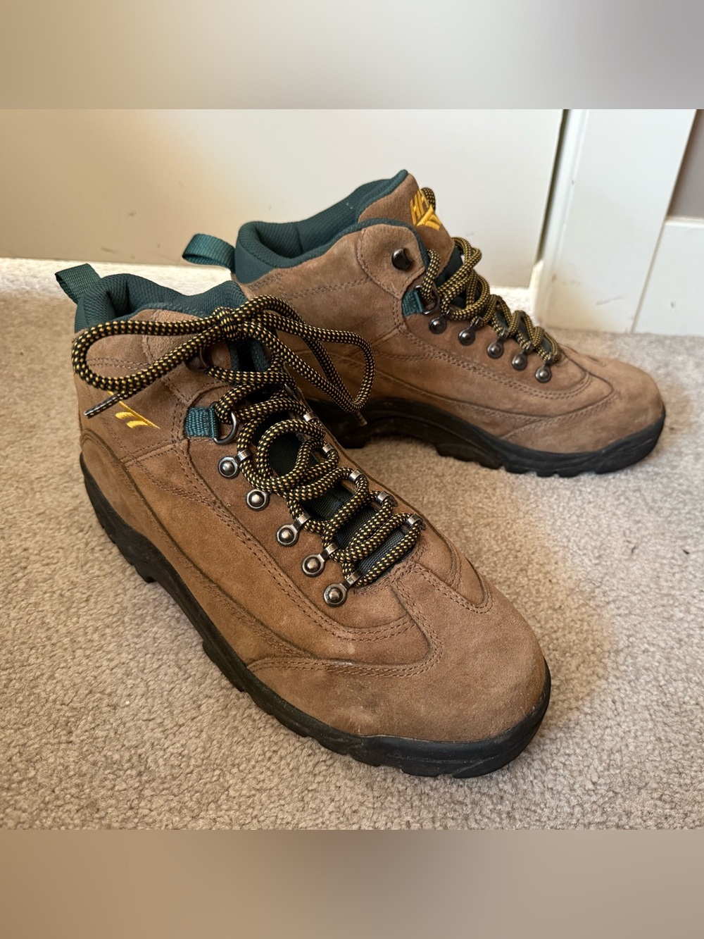 Hi-Tec Brown Suede Hiking Boots with Black Outsole and Green Lining